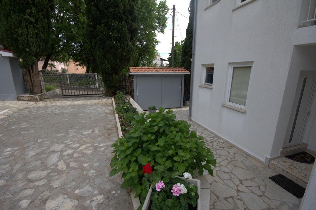 Ivan & Anka Apartments Bojko Selce Exterior photo