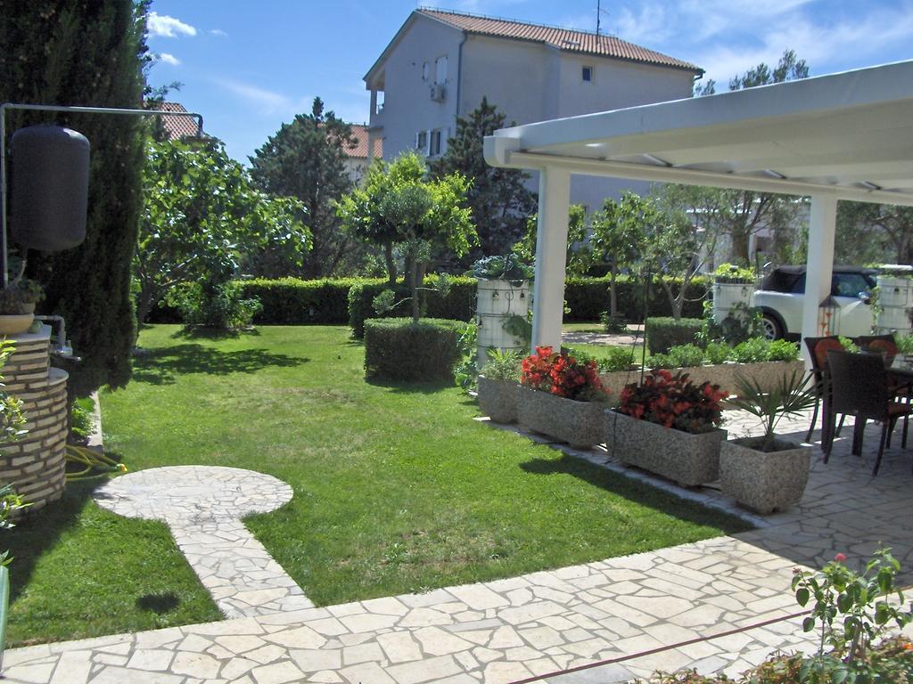 Ivan & Anka Apartments Bojko Selce Exterior photo