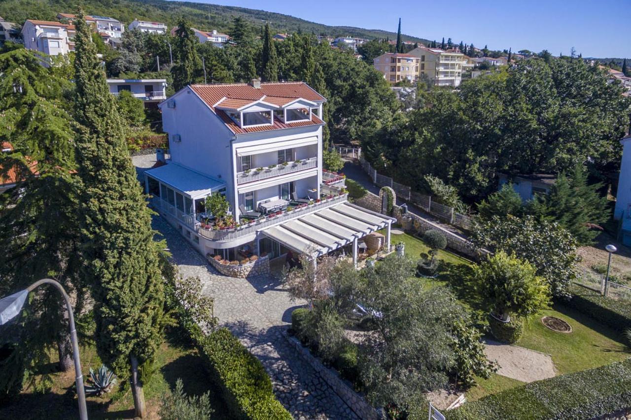 Ivan & Anka Apartments Bojko Selce Exterior photo