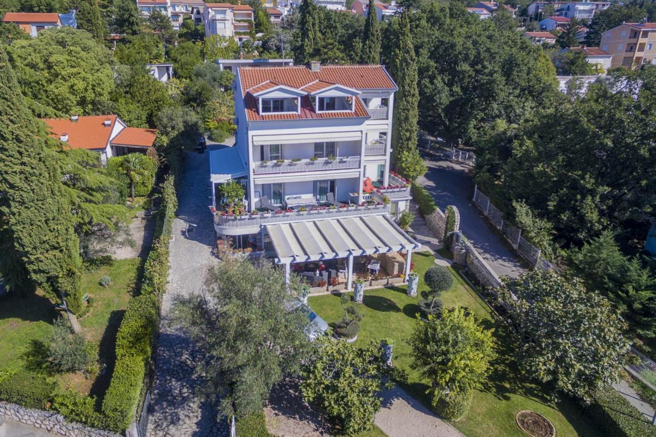 Ivan & Anka Apartments Bojko Selce Exterior photo